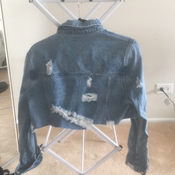 Cropped Denim Jacket - Picture 2 of 3